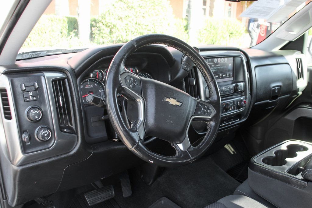 Used 2018 Chevrolet Silverado 1500 LT w/ All Star Edition AWD/4WD image 17