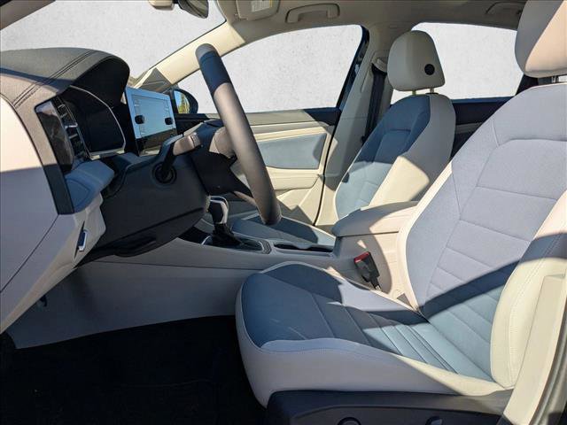 New 2025 Volkswagen Jetta SE image 4