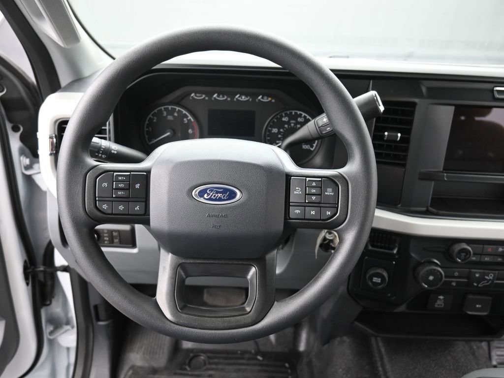 New 2026 Ford F250 XL w/ XL Chrome Package RWD image 16