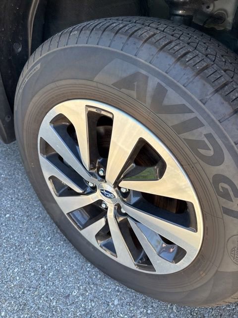 Certified 2025 Subaru Outback Premium AWD/4WD image 16