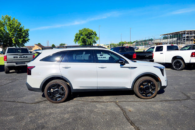 Used 2025 Kia Sorento SX AWD/4WD image 34
