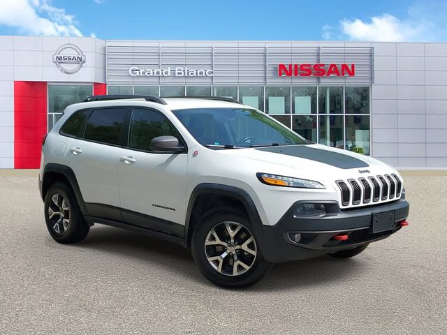 Used 2016 Jeep Cherokee Trailhawk AWD/4WD image 1