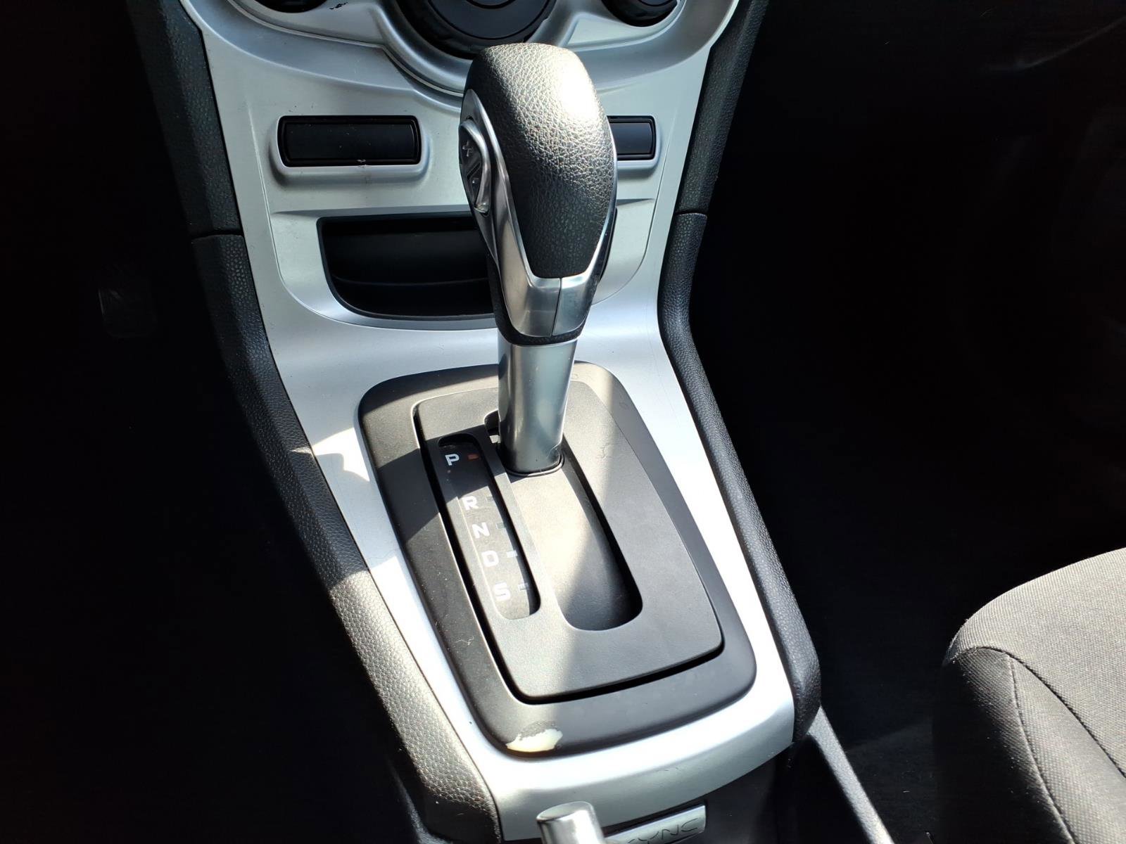 Used 2018 Ford Fiesta SE FWD image 16