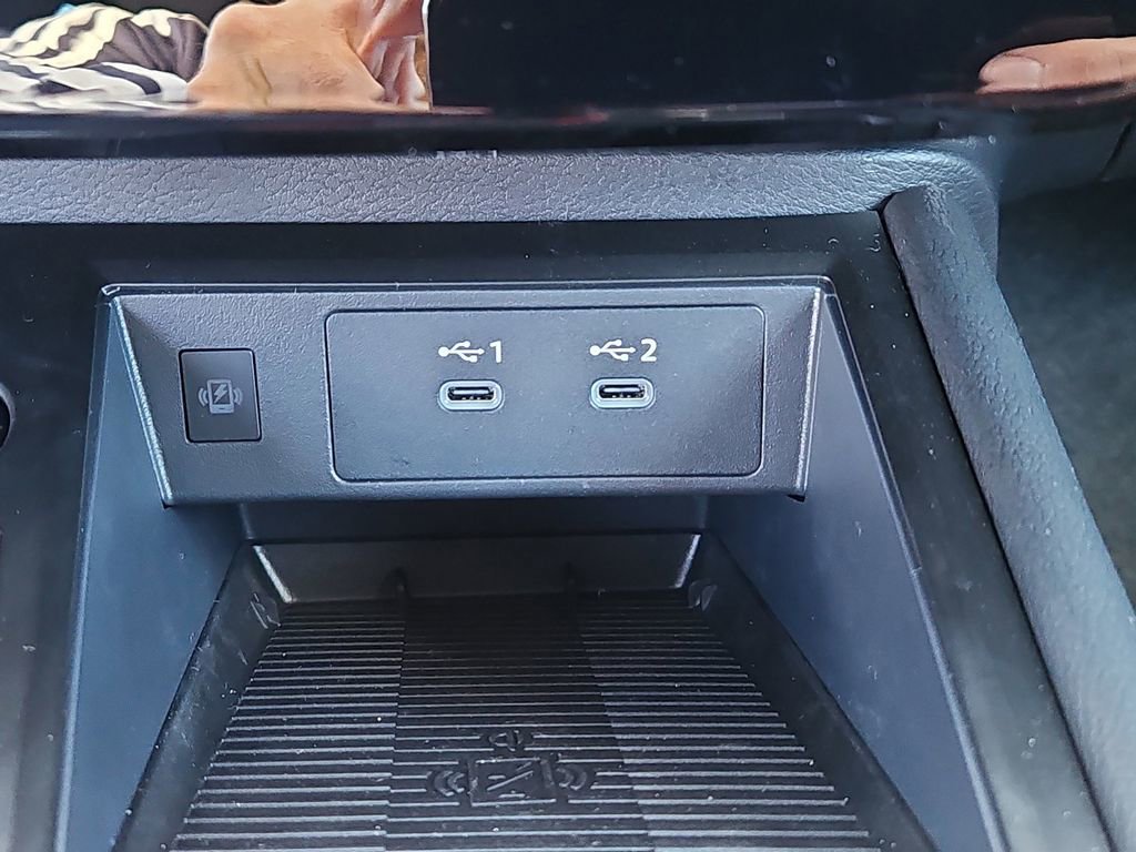 New 2026 Nissan Kicks SR image 10