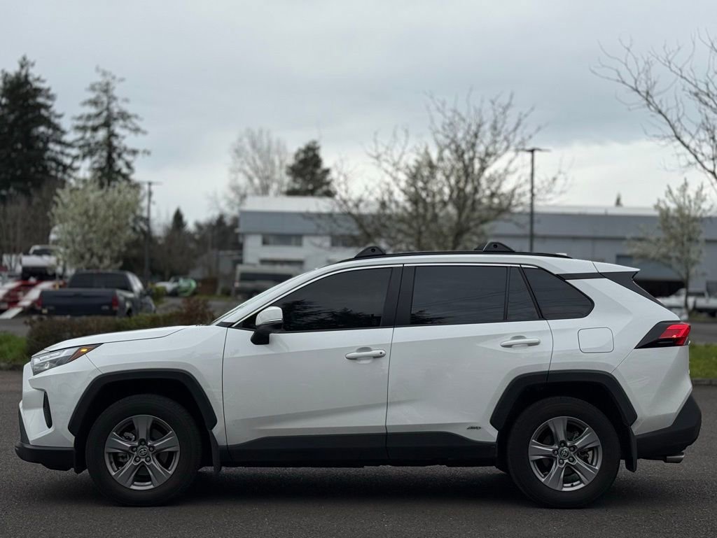 Used 2025 Toyota RAV4 XLE w/ Convenience Package image 2