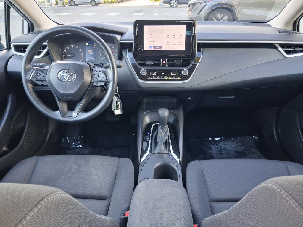 Used 2025 Toyota Corolla LE FWD image 15
