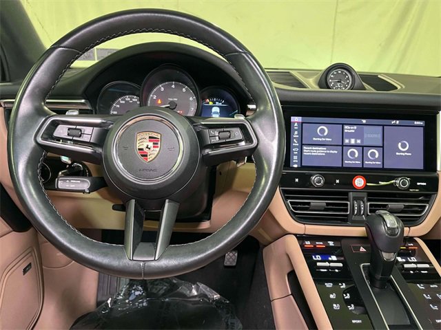 Used 2022 Porsche Macan w/ Premium Package Plus image 28