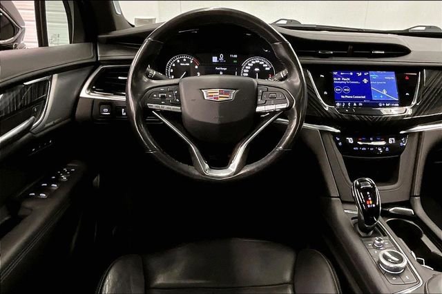 Used 2023 Cadillac XT6 Premium Luxury image 6