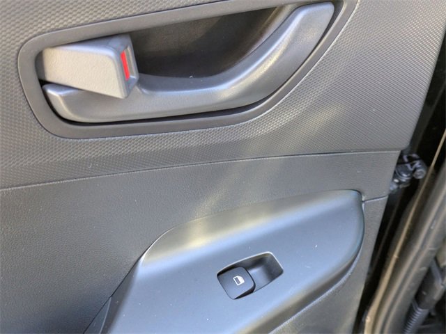 Used 2022 Hyundai Kona SE image 24