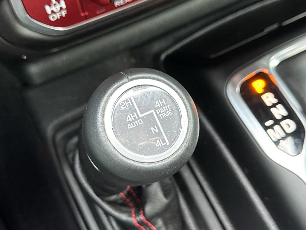 Used 2022 Jeep Gladiator Rubicon w/ Cold Weather Group image 15