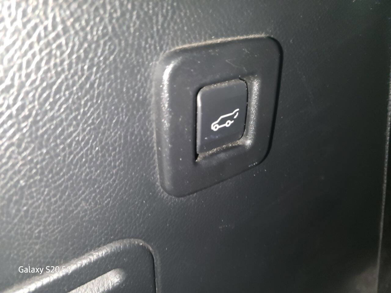 Used 2017 Lincoln Navigator Select image 24