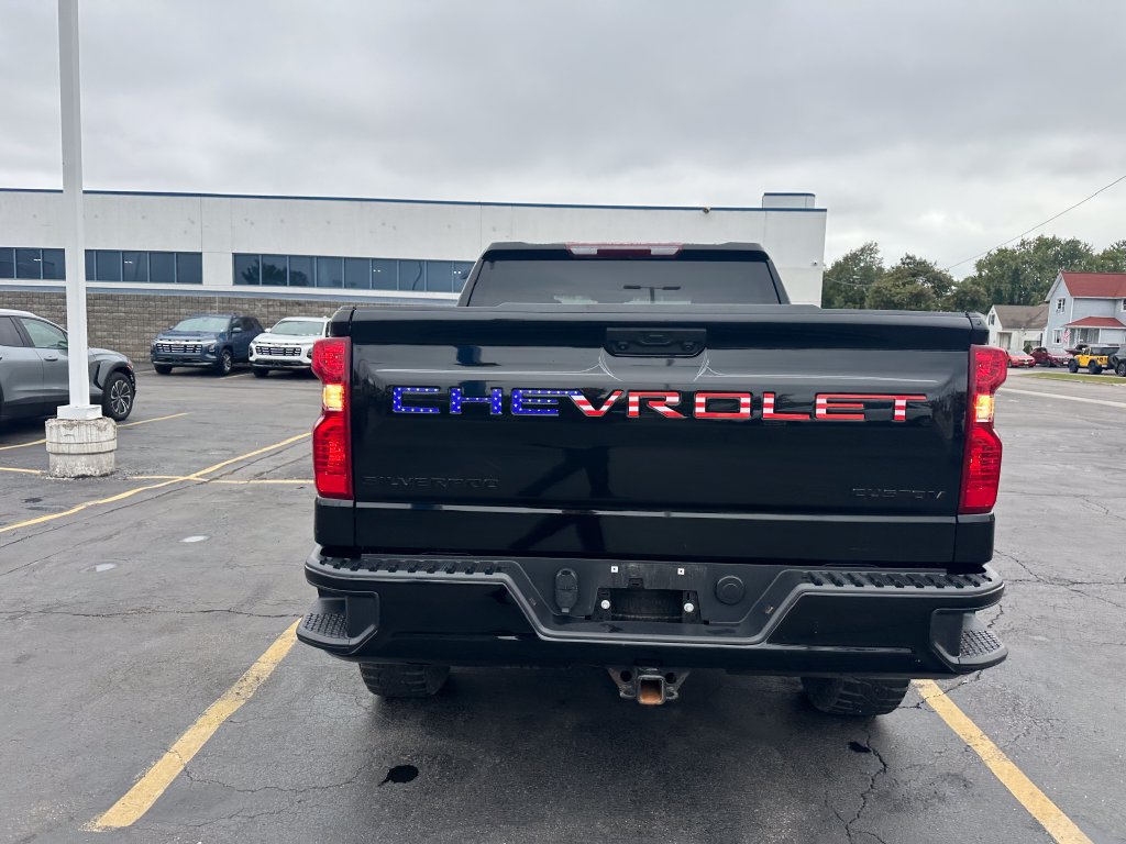 Used 2023 Chevrolet Silverado 1500 Custom Trail Boss w/ LPO, Dark Essentials Package AWD/4WD image 4