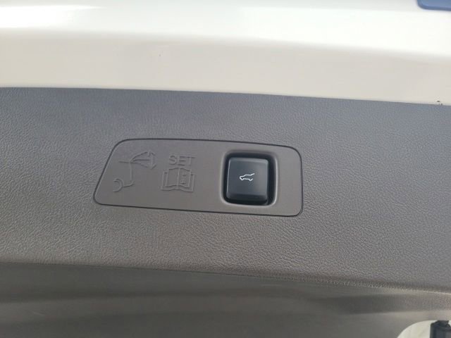 Certified 2024 Lincoln Corsair AWD image 25