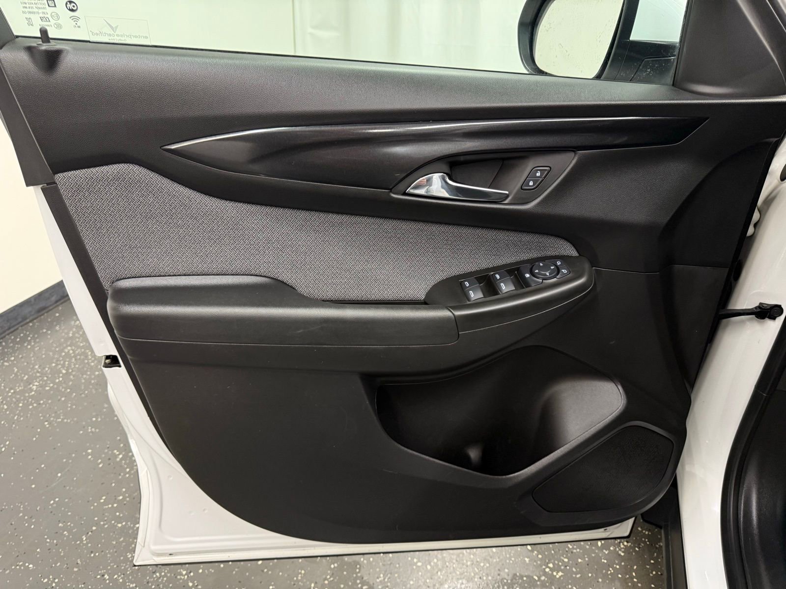 Used 2025 Chevrolet TrailBlazer LT image 9