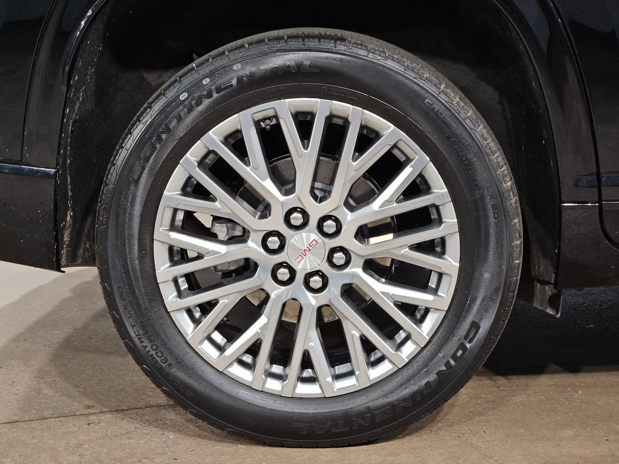 Used 2024 GMC Acadia Denali AWD/4WD image 17