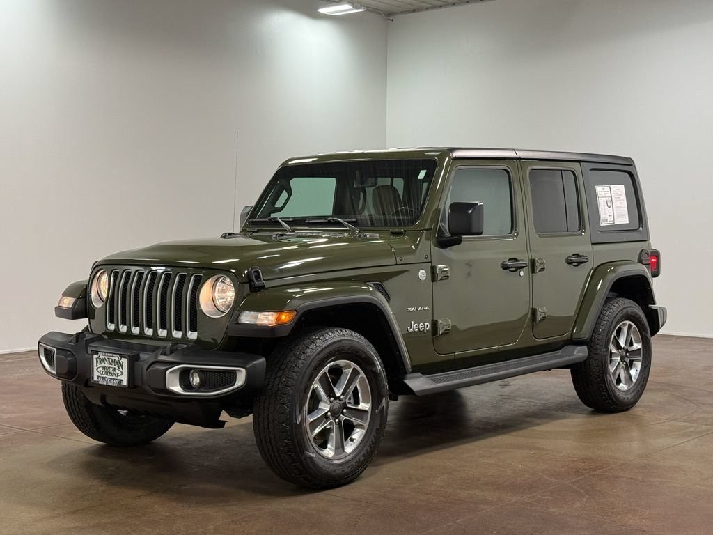 Used 2023 Jeep Wrangler Unlimited Sahara w/ Dual Top Group AWD/4WD image 28