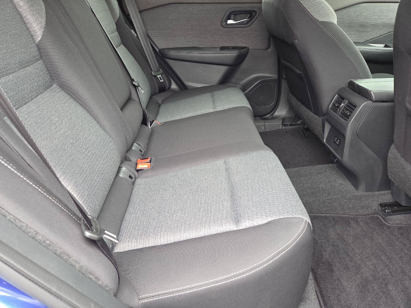 Used 2022 Nissan Rogue SV AWD/4WD image 27