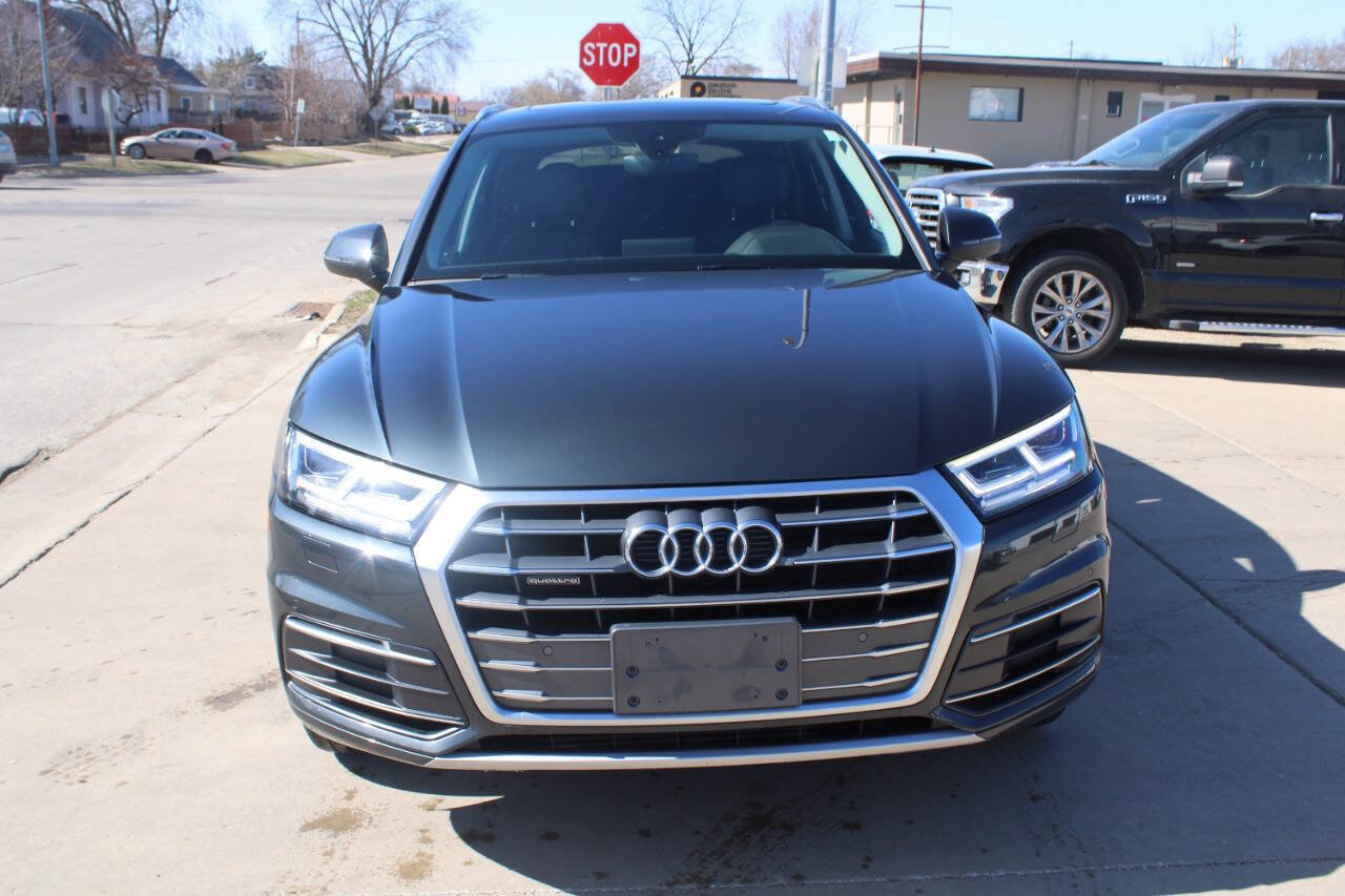 Used 2018 Audi Q5 2.0T Premium Plus w/ Premium Plus Package image 3