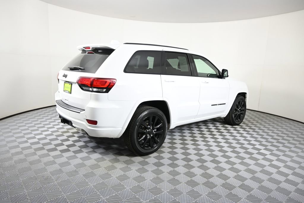 Used 2020 Jeep Grand Cherokee Altitude AWD/4WD image 6