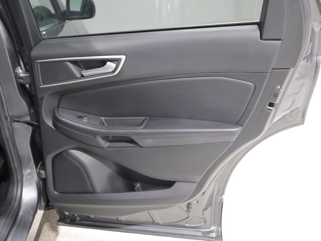 Used 2023 Ford Edge SEL AWD/4WD image 21