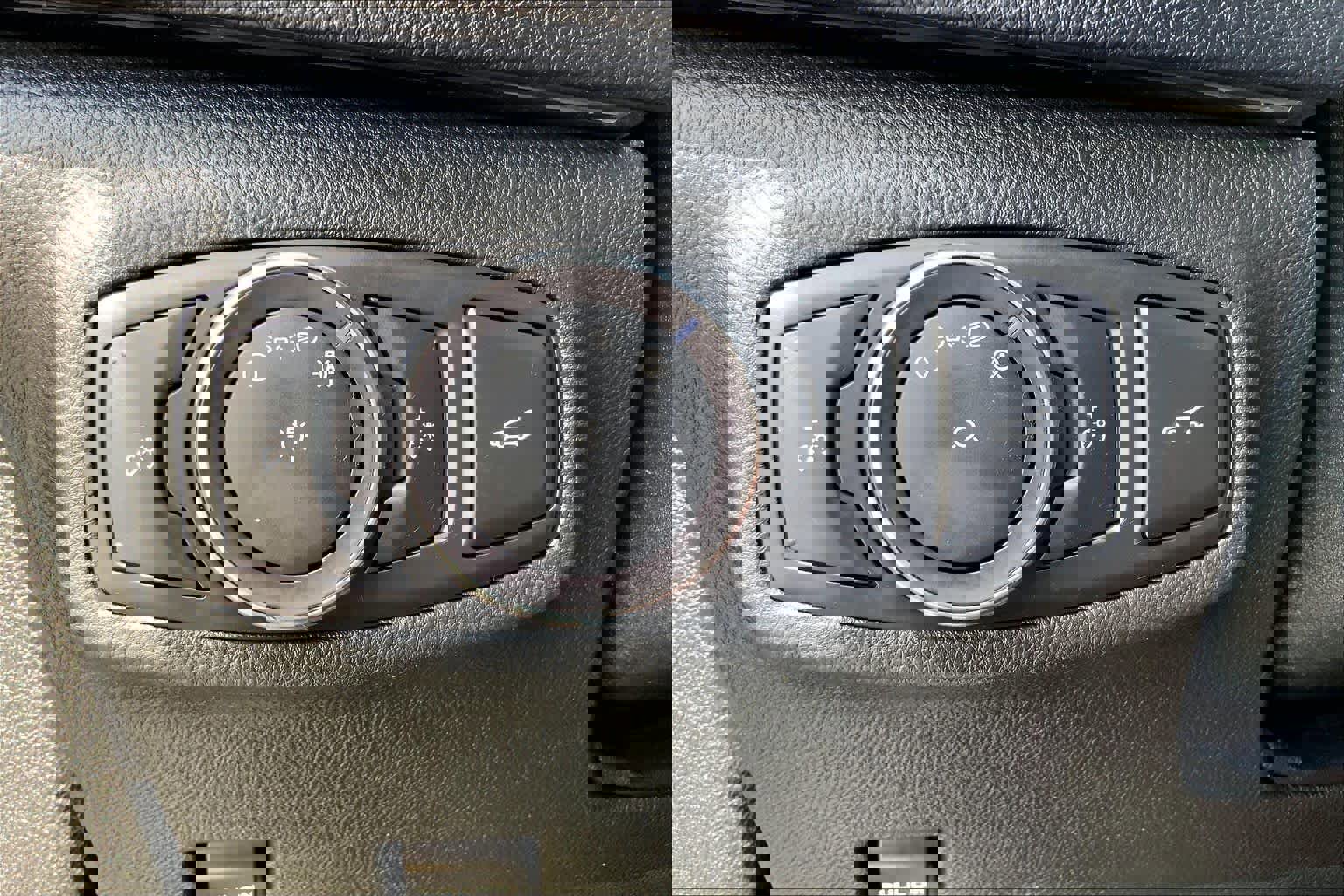 Used 2018 Lincoln MKC Premiere image 36