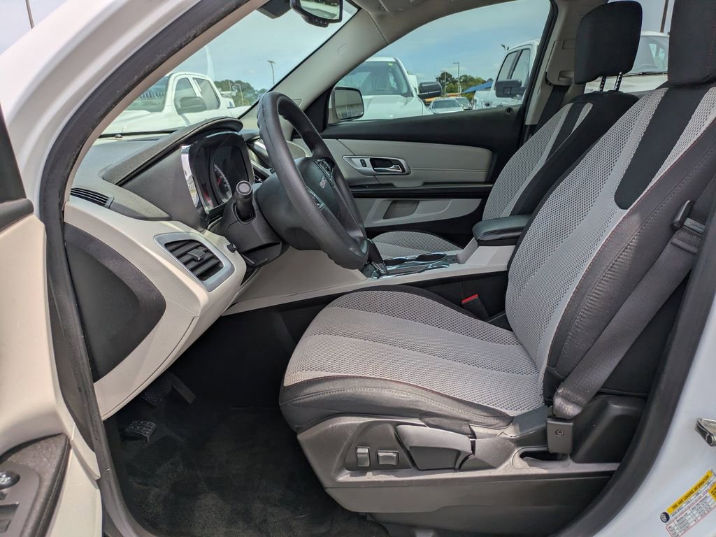 Used 2017 GMC Terrain SLE FWD image 13