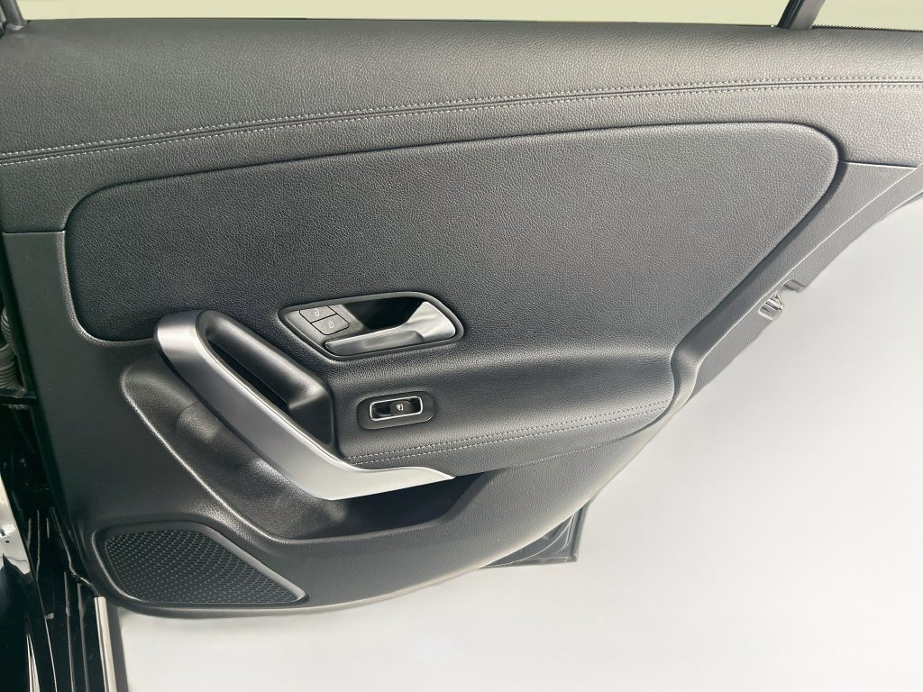 Used 2022 Mercedes-Benz A 220 4MATIC image 25