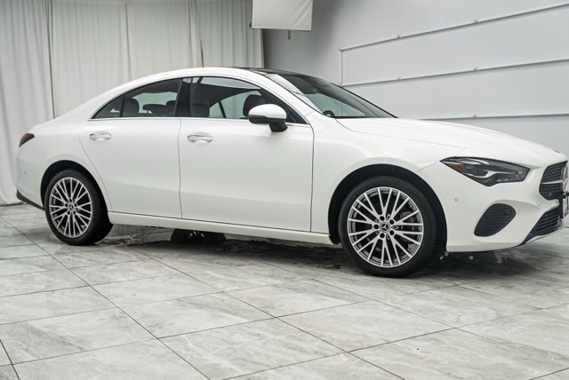 Used 2025 Mercedes-Benz CLA 250 image 2