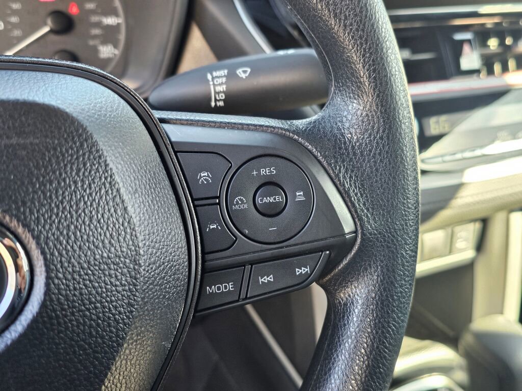 Used 2024 Toyota Corolla Cross AWD Hybrid image 30