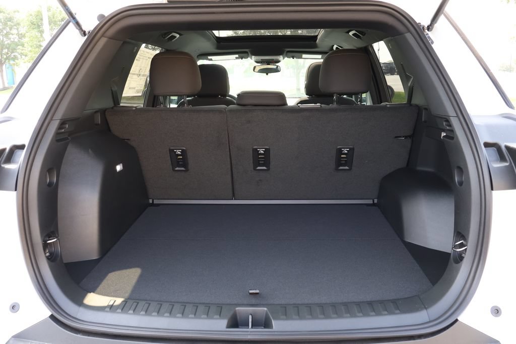 New 2027 Chevrolet Equinox LT w/ Midnight Edition FWD image 45