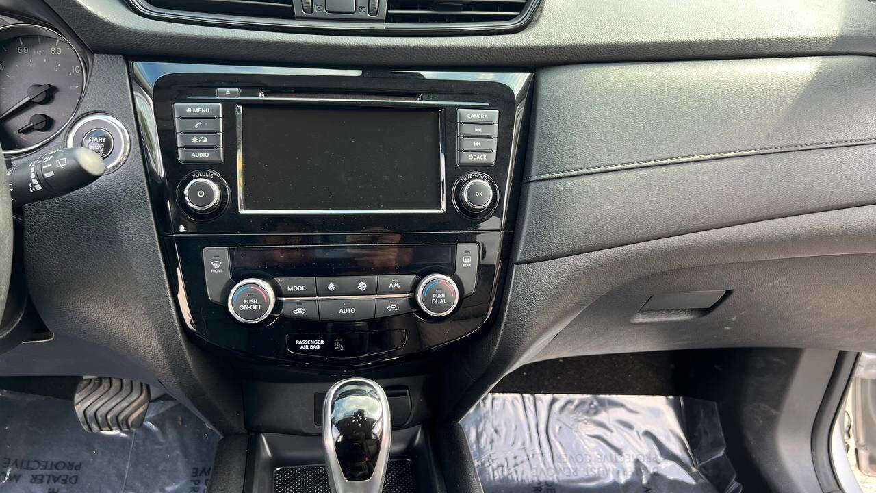 Used 2019 Nissan Rogue SV w/ Sun & Sound Touring Package image 24