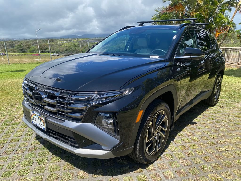 Used 2025 Hyundai Tucson Limited AWD/4WD image 3