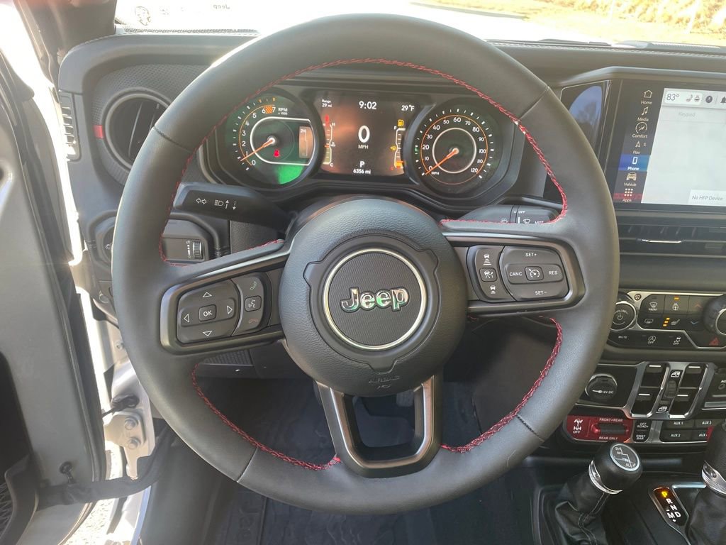 Used 2024 Jeep Wrangler Unlimited Rubicon w/ Technology Group image 13