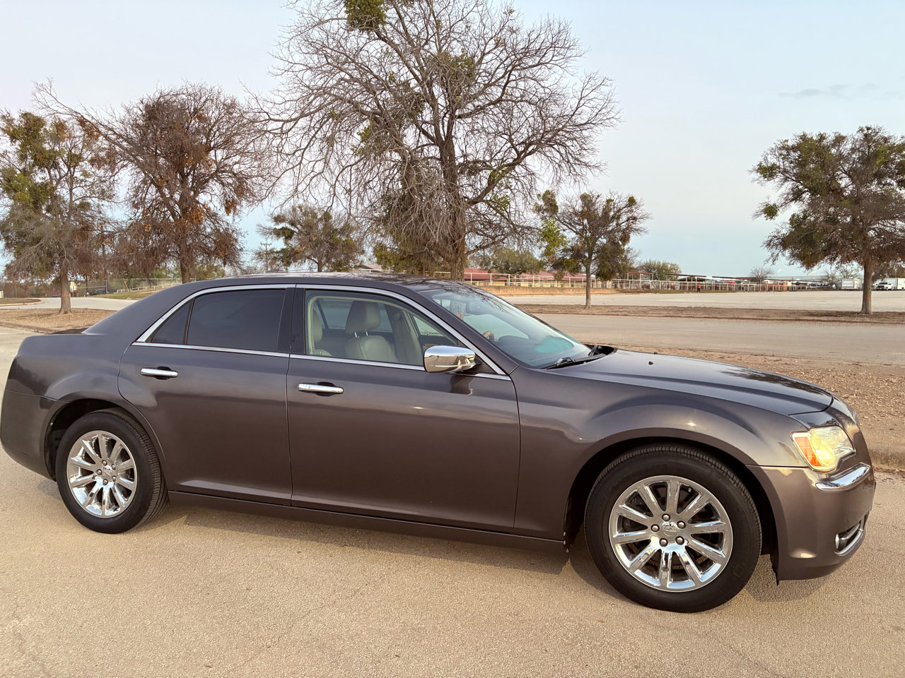 Used 2013 Chrysler 300 C image 52