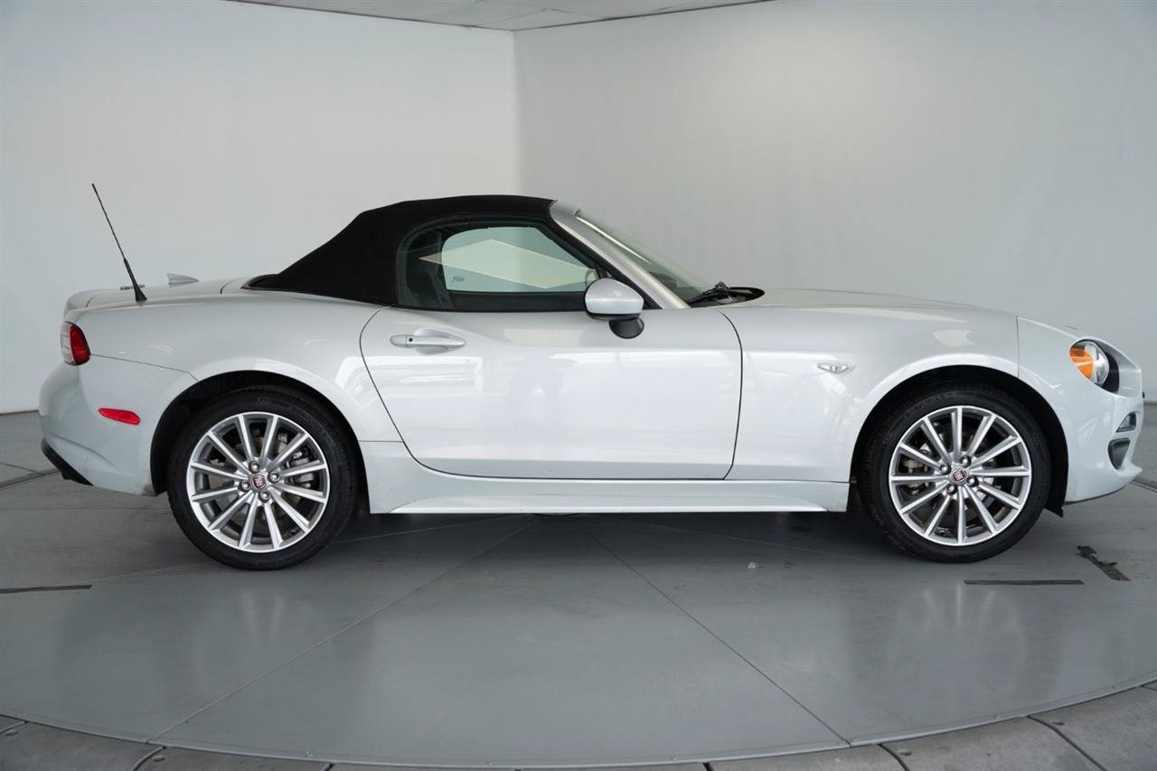 Used 2019 FIAT 124 Spider Lusso w/ Convenience Group RWD image 9
