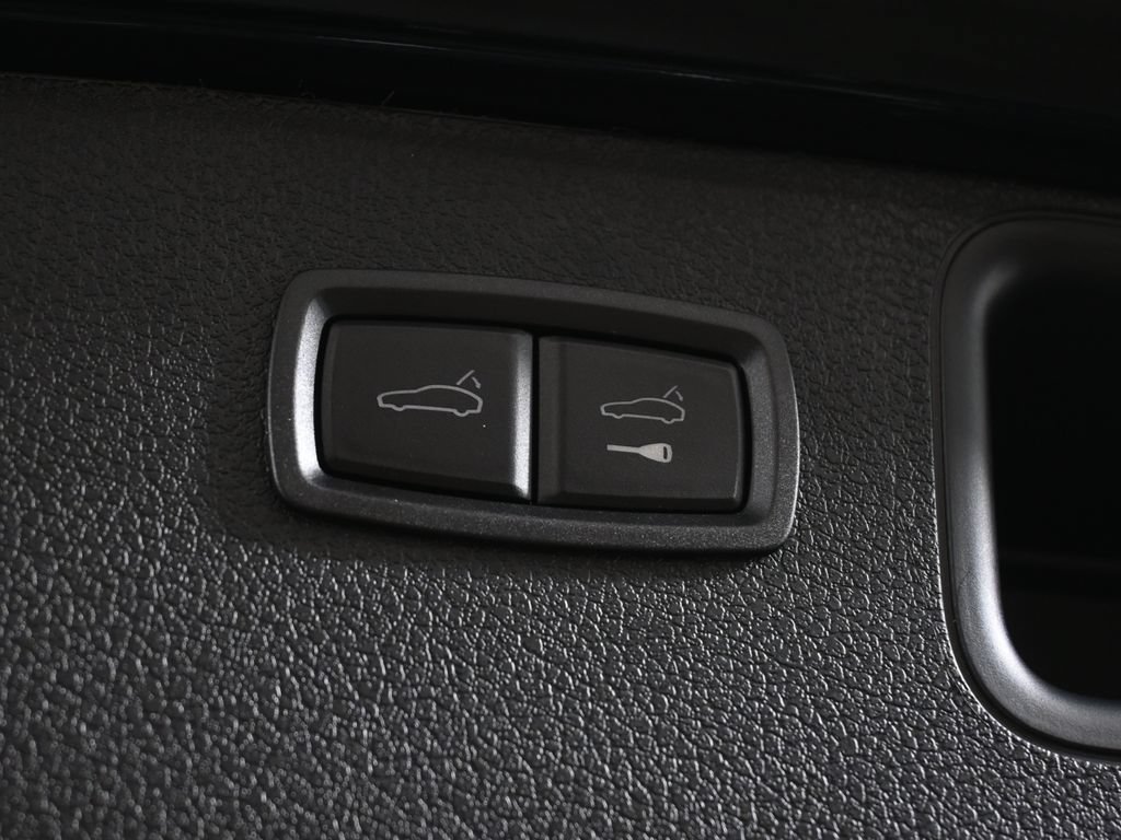 New 2026 Porsche Macan AWD/4WD image 45
