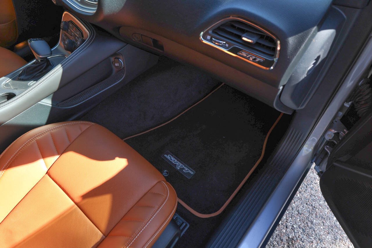 Used 2015 Dodge Challenger SRT Hellcat RWD image 93