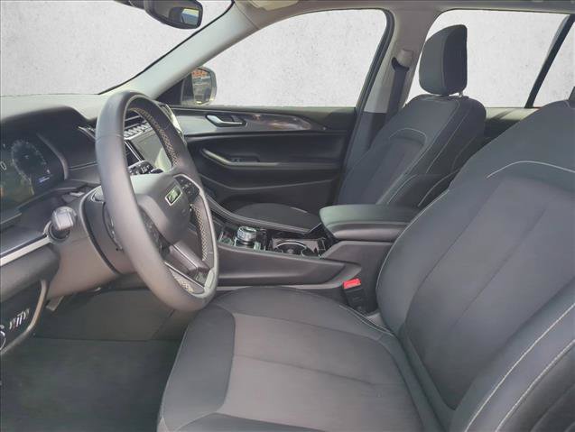 Used 2023 Jeep Grand Cherokee Laredo RWD image 16