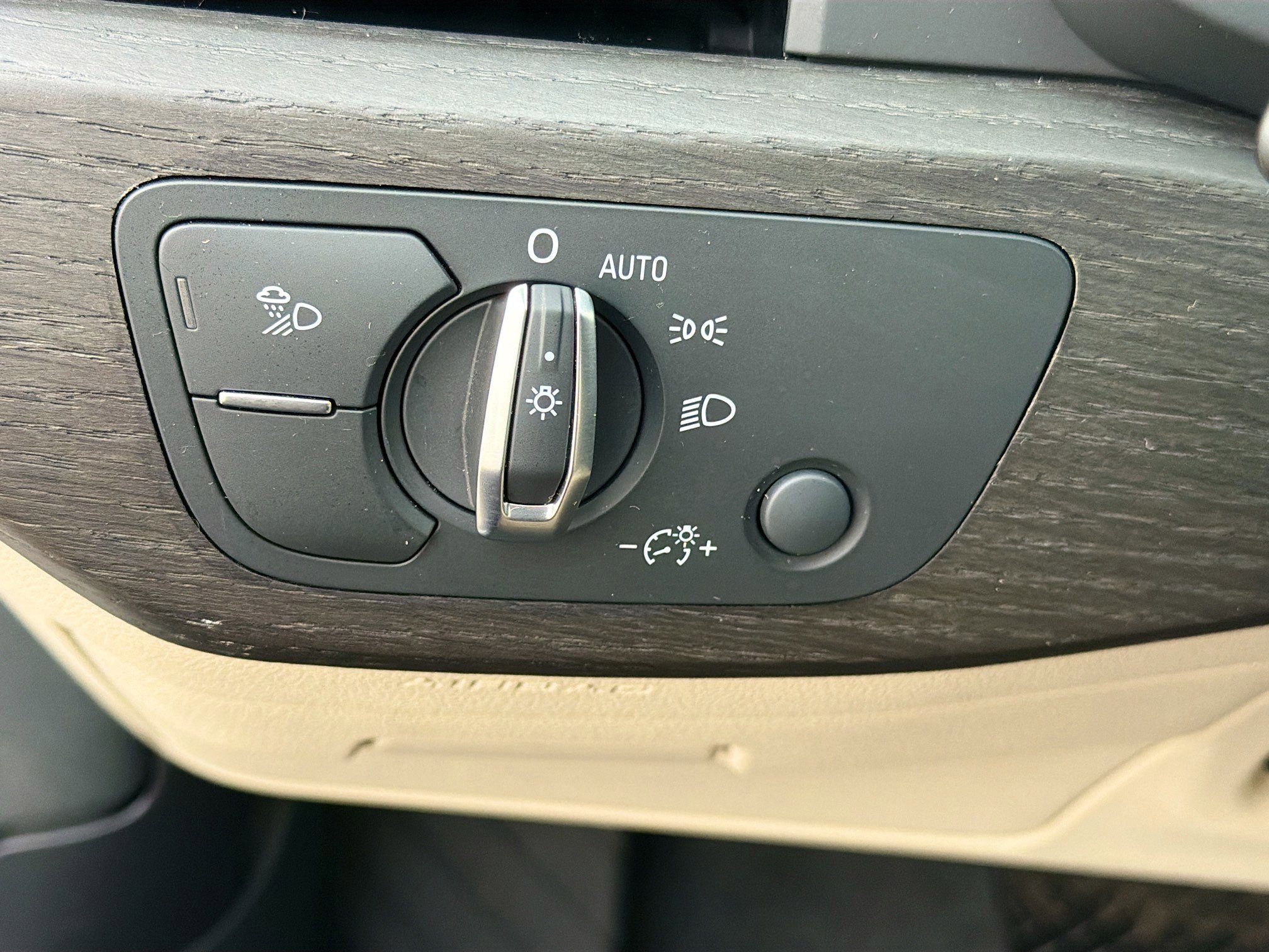 Used 2018 Audi A4 2.0T Premium Plus image 34