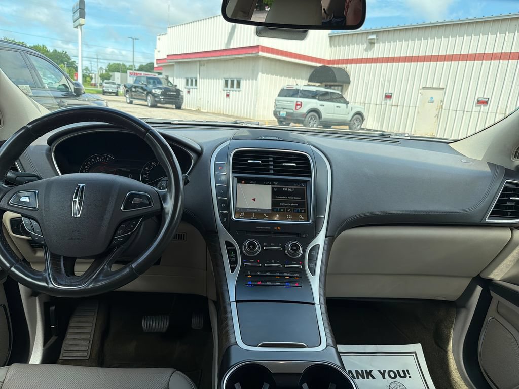 Used 2018 Lincoln MKX Reserve w/ Lincoln MKX Climate Package FWD image 15