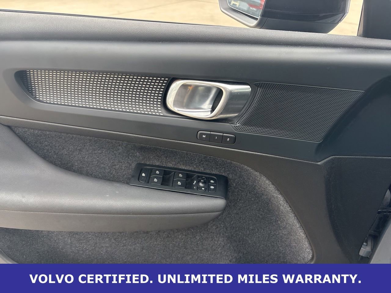 Certified 2023 Volvo XC40 B5 Plus w/ Climate Package image 16