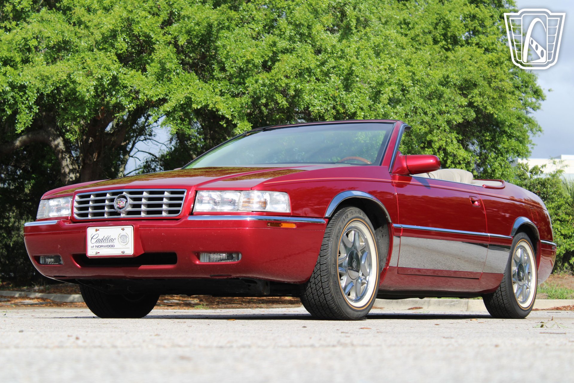 Used 2000 Cadillac Eldorado ESC w/ Comfort/Convenience Pkg image 2