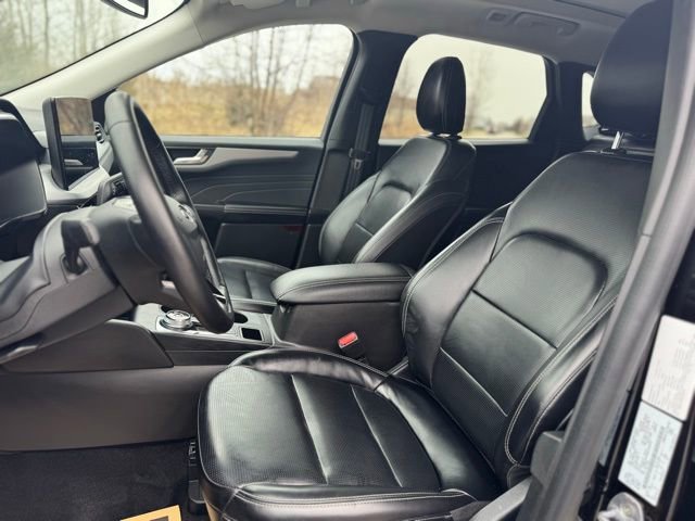 Used 2024 Ford Escape Platinum image 11