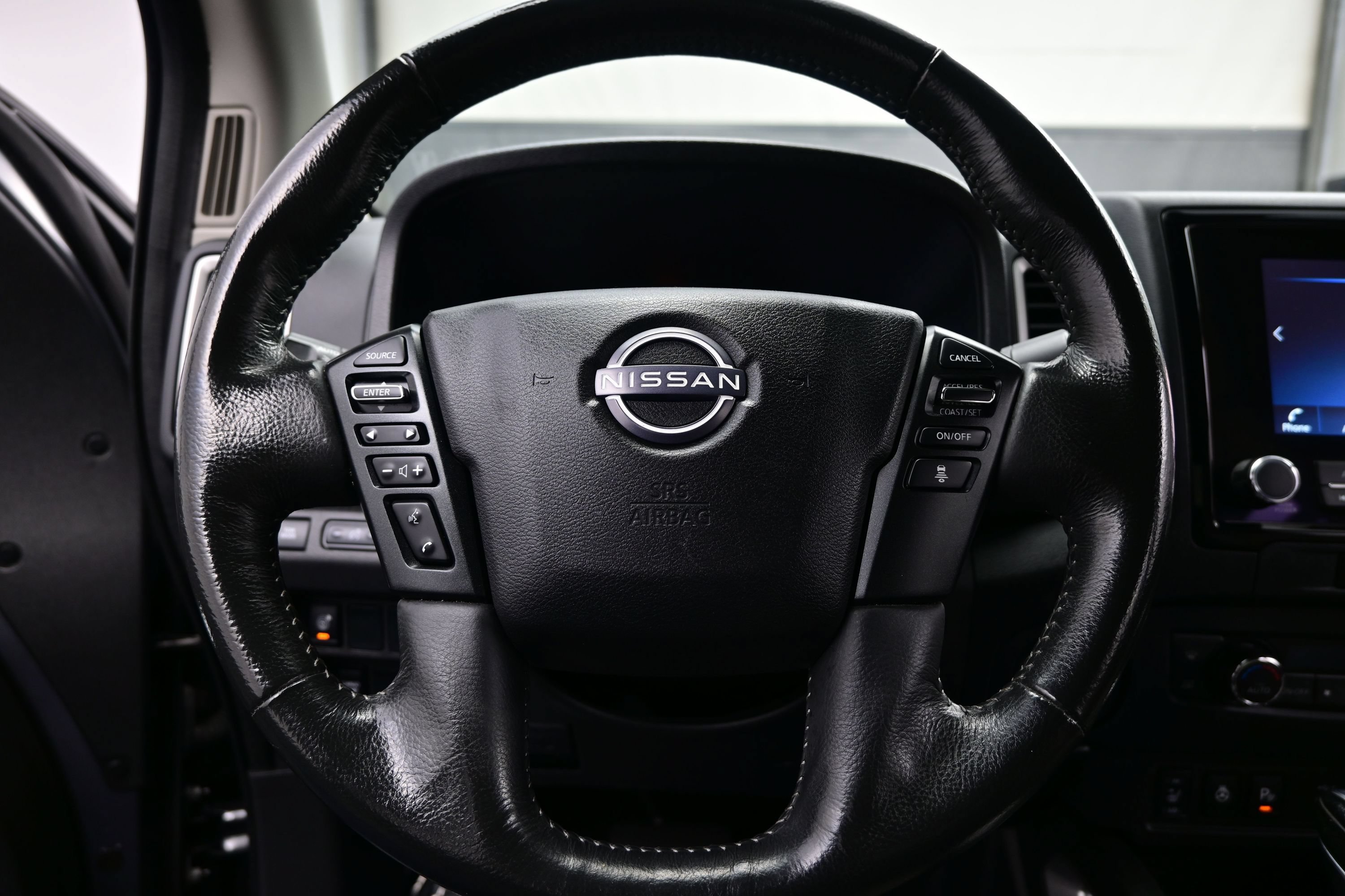 Used 2024 Nissan Frontier SV w/ Technology Package RWD image 24