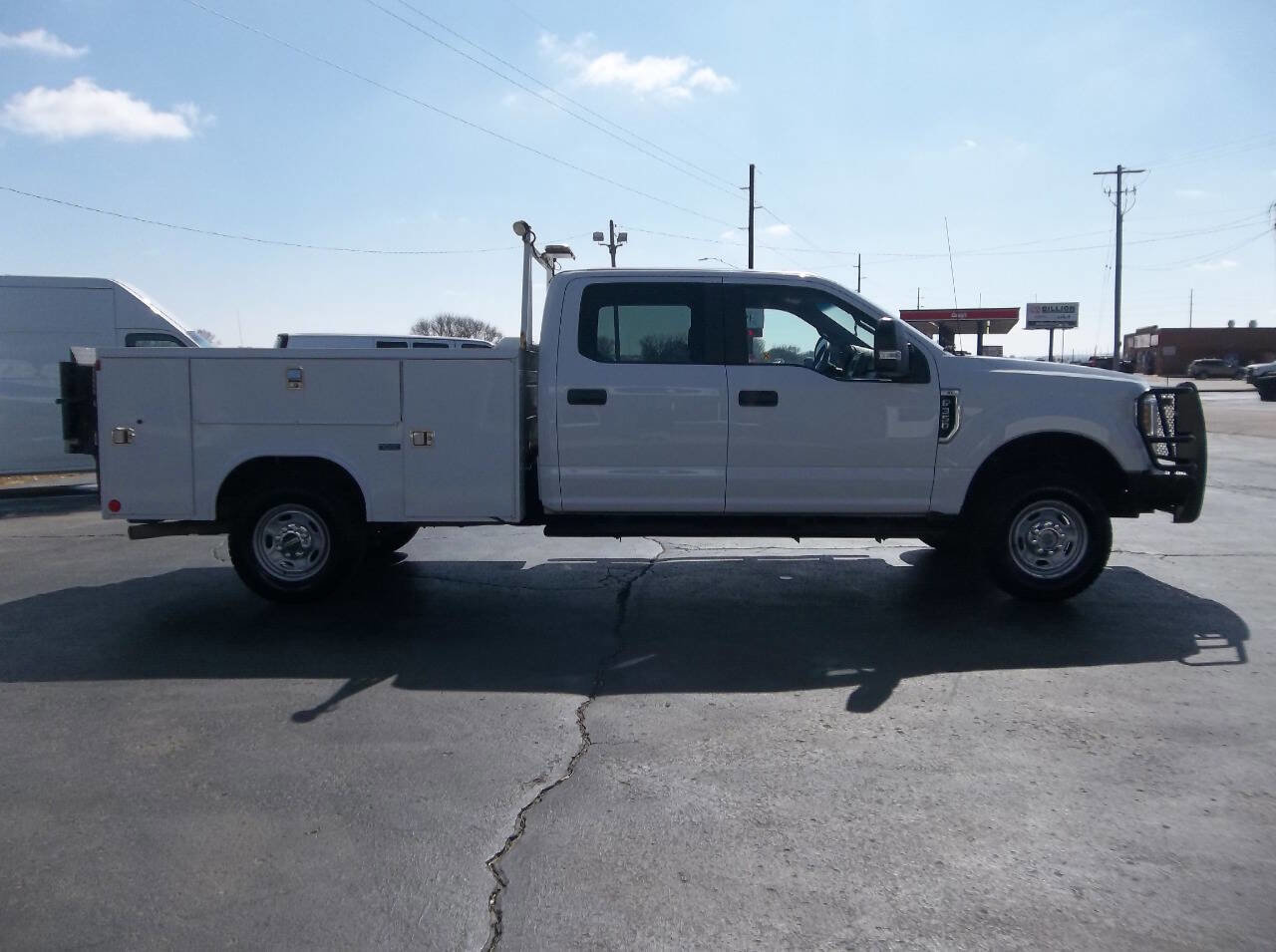 Used 2018 Ford F350 XL image 6