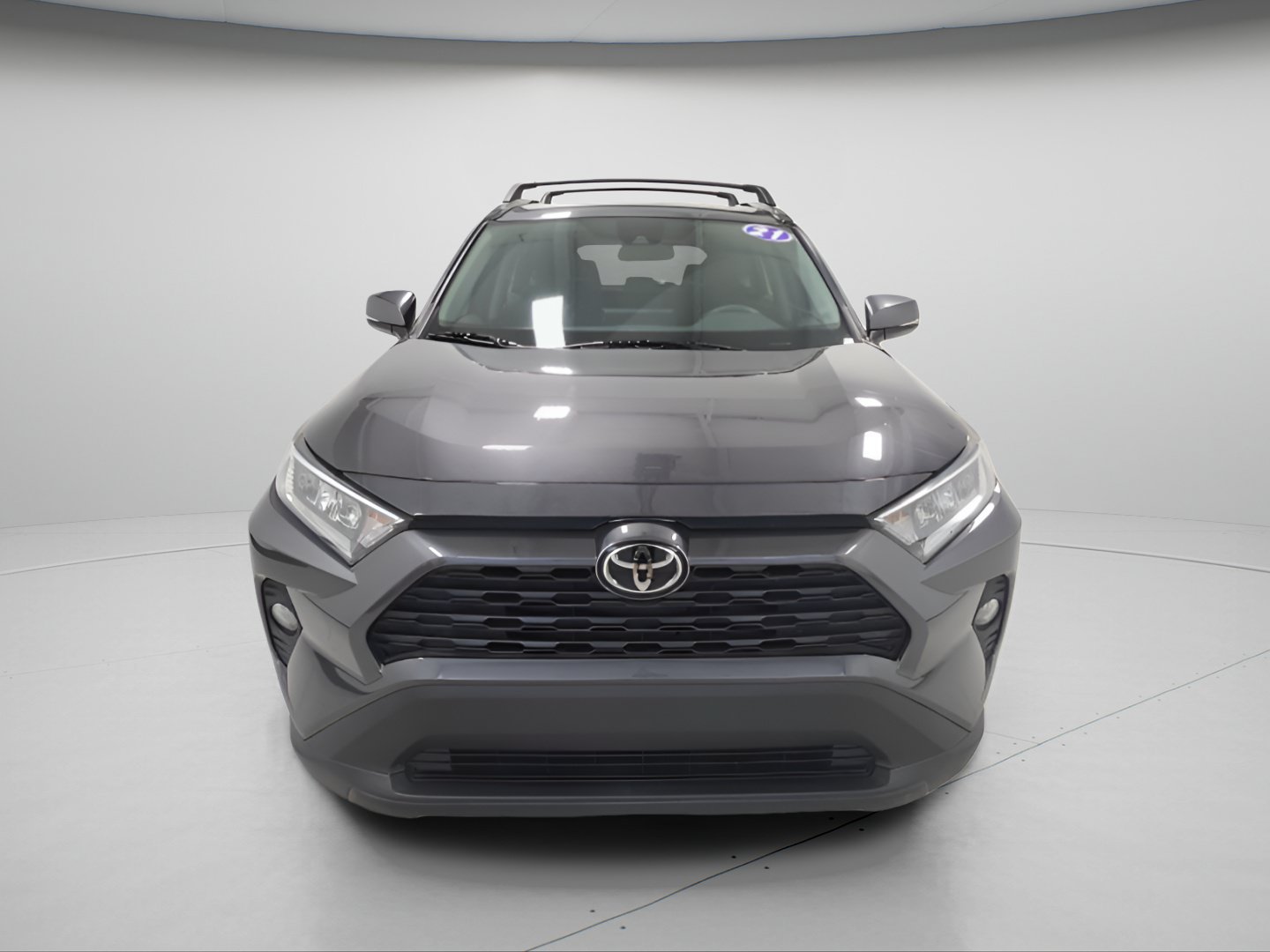 Used 2021 Toyota RAV4 XLE AWD/4WD image 2