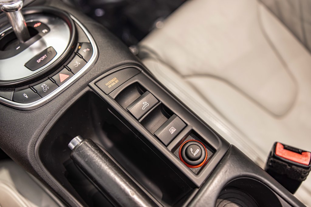 Used 2012 Audi R8 V10 AWD/4WD image 30