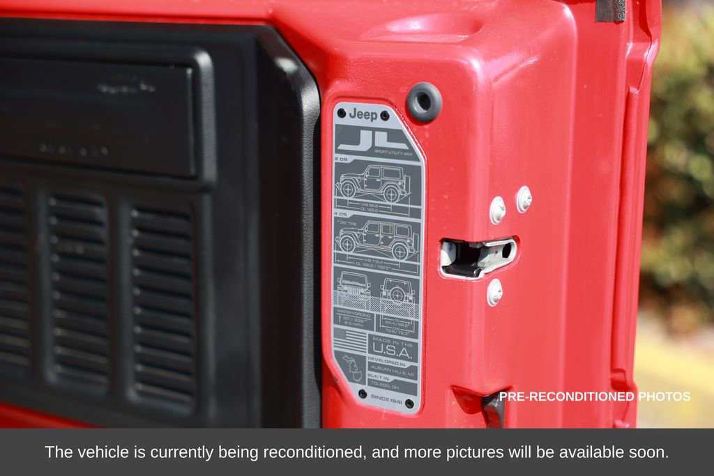 Used 2023 Jeep Wrangler Unlimited Sahara image 44