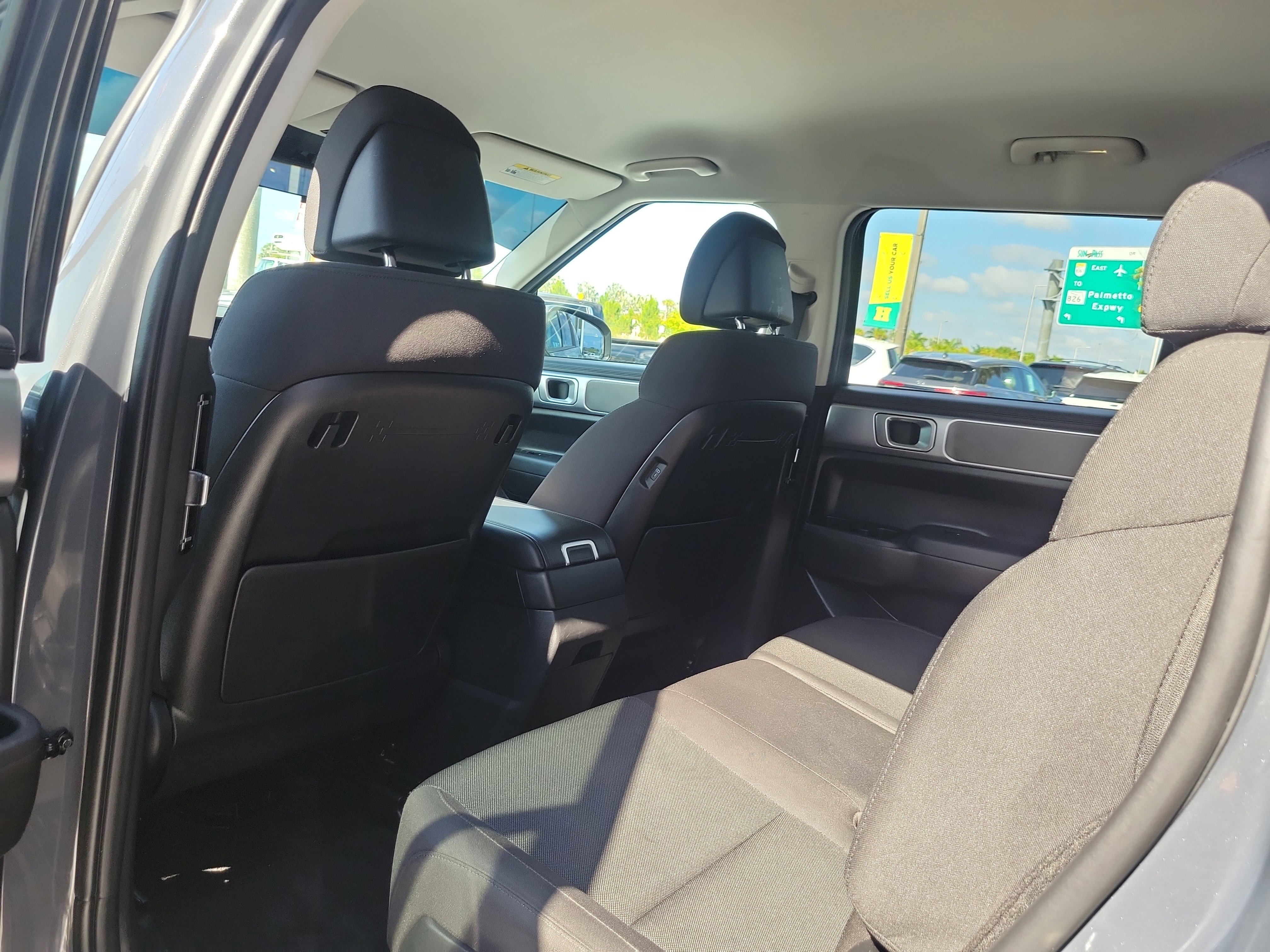 Used 2025 Hyundai Santa Fe SE image 12