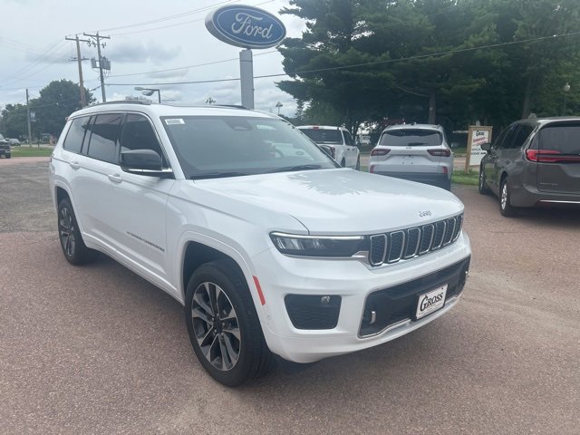 New 2025 Jeep Grand Cherokee L Overland w/ Luxury Tech Group IV image 2